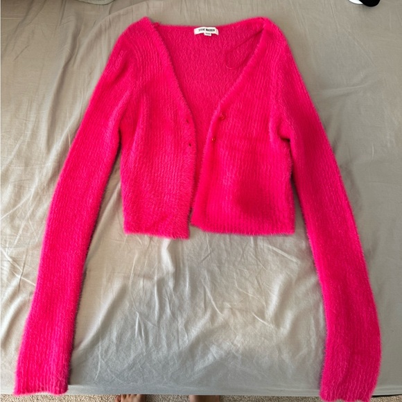 XS STEVE MADDEN top with two buttons. - Picture 1 of 1